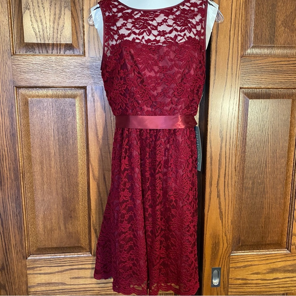 Simply Liliana Sleeveless Wine Lace Dress Womens Size 8
